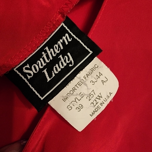 Southern Lady Red Short Sleeve Blouse Size 22W (spot) - Picture 2 of 10